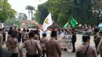 Aksi KLB Tuntut Pemkab Lebak Pulihkan Ekonomi Dan Akhiri PSBB