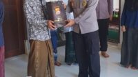RAMADHAN TIBA, KAPOLDA BANTEN BERBAGI RIBUAN PERLENGKAPAN SALAT