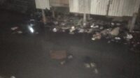 Air Irigasi Hitam Pekat Dan Jadi Tumpukan Sampah, Warga Ds Sumur Bandung Jayanti Keluhkan Bau Menyengat