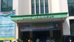 Krisman Sekdin Pendidikan Kota Bekasi ; Meubelair Guna Memenuhi Standar Nasional Pendidikan