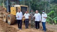 Tingkatkan Ekonomi Masyaraka,PUPR Lebak Bangun Ruas  Jalan Cigemblong