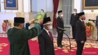 Presiden Jokowi Lantik Menteri BKPM, Kepala BRIN Dan Nadiem Anwar Makarim Jadi Mendikbudristek