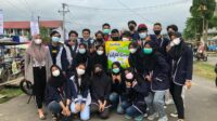 TINGKATKAN EMPATI KEPADA SESAMA, OSIS SMA YKPP PENDOPO PALI BAGIKAN TA’JIL GRATIS