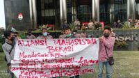 Gelar Aksi, Aliansi Mahasiswa Minta KPK Periksa Bupati Bekasi Di Duga Jual Beli Jabatan