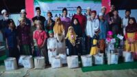Pemuda Kampung Betong Desa Gandaria Santuni Yatim Piatu dan Dhuafa