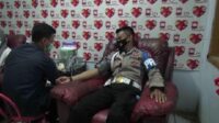 Empat Petugas Pospam Alun-Alun Rangkasbitung Donorkan Darah Bantu Warga Yang Sedang Di Rawat