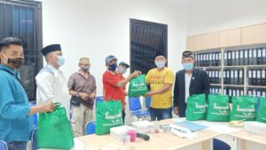 DPC KWRI Kabupaten Tangerang Berikan Bantuan Sembako Untuk Lansia Dan Santuni Anak Yatim Piatu
