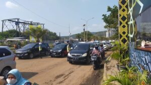 Hindari Kemacetan, Polda Banten Lakukan Penyekatan Ranmor dari Jakarta ke Anyer