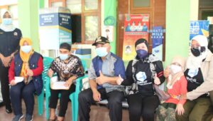 Wali Kota Bekasi Bantu Penderita  Fibrous Dysplasia
