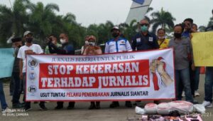 Wartawan Dan Aktivis Serang Raya Gelar Aksi Solidaritas Terkait Pembunuhan Jurnalis Di Sumatera Utara