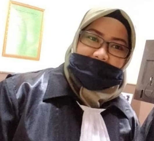 Photo : Praktisi Hukum, Jeni Basauli, SH, MH selaku Direktur PSHB Bekasi