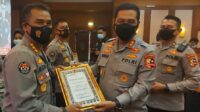 Keren Banget, KabidHumas Polda Banten, Raih Penghargaan Humas Terbaik