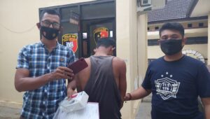 Tekab 308 Polres Tanggamus Tindak Tegas Pria 19 Tahun, Tersangka Jambret Jalinbar Tanggamus