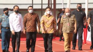 Presiden Jokowi Hadiri Vaksinasi Massal yang digelar di Stadion Patriot Kota Bekasi