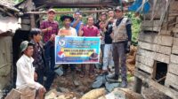 Hari ini DPAC Ormas Badak Banten Perjuangan Kecamatan Cibeber Bedah  Rumah Tidak Layak Huni
