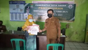84 KPM di Desa Sasak Kecamatan Mauk Terima Bantuan Tunai BLT DD Anggaran tahun 2021
