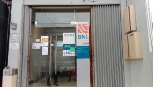 Ibu Hamil Warga Desa Sidamukti Keluhkan Pencairan BPUM Di BNI Labuan