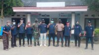 Dukung Program Pemerintah PPKM Darurat Covid 19, Pemdes Sukaharja Lakukan Penyemprotan Rumah Warga Dan Sarana Umum
