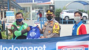 OJOL Rangkasbitung Dapat Sembako Dari Polres Lebak