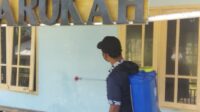 Karang Taruna Kecamatan Warunggunung Semprot Disinfektan Tempat Sarana  Ibadah