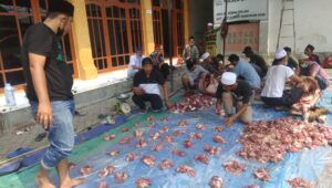 Masjid Al Karomah Di Kp Kramat Ds Sumurbandung Jayanti, Laksanakan Pemotongan Kurban