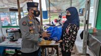 136 Ton Beras, Dibagikan Polda Banten kepada Warga Terdampak PPKM