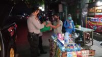 Malam ini Polres Lebak Bagikan Sembako Kepada PKL Di Rangkasbitung