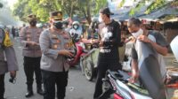 Polres Lebak Bagikan 5000 Masker Kepada Pengunjung Dan Pedagang Pasar Rangkasbitung