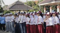 Di Masa Pandemi Dan Pembelakuan PPKM Darurat , Orang Tua Siswa Keluhkan Penjualan Seragam Sekolah