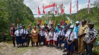 BAPERA Dan KNPI Kabupaten Maibrat Kibarkan 500 Bendera Merah Putih Di Danau Framu