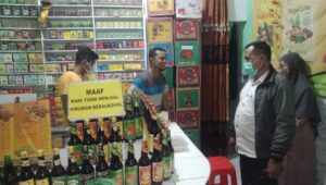Berkedok Toko Jamu, Polsek Serang Temukan Ratusan Botol Miras
