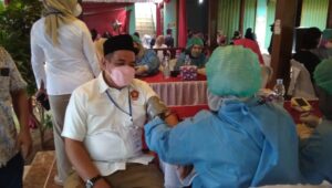 DPC Gerindra Kota Tangerang Adakan Vaksinasi Massal