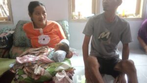 Bayi Baru Lahir Ada Benjolan di Kepala, Keluarga Minta Bantuan Pemkab Lebak