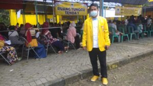 REBO MUHIDIN Ketua PK Golkar kecamatan Jayanti, Ajak Warga Vaksinasi di Gedung Golkar Tigaraksa
