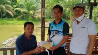 KOORDINATOR DONATUR  H. YURHAN BERIKAN BANTUAN DANA UNTUK NPCI PALI