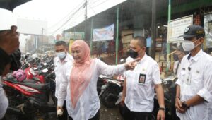 Nekad, Bupati Pandeglang Sampai Hujan-Hujanan Cek Drainase 