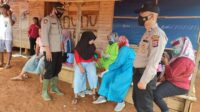 Tekan Kasus Covid 19,Puskesmas Dan Polsek Lebakgedong Gelar Vaksinasi Di Huntara