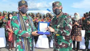 Taruna AAU bekali Paskibra Sulut di Lanud Sam Ratulangi Manado