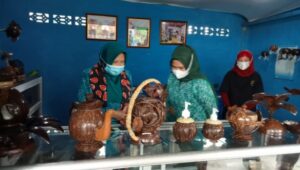LOMBA ADMINISTRASI UP2K, TIM VERIFIKASI TP PKK SUMSEL  TINJAU WARUNG UP2K DAN POSYANDU BALITA