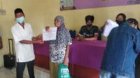 121 KPM Di Desa Sukamulya Menerima Bantuan BLT-DD