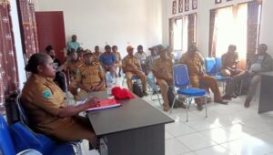 Pemeriksaan Dana Desa Oleh Inspektorat, Kepala Kampung Di Distrik Aitinyo Tengah Di Berikan Waktu Dua Minggu Kedepan