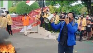 Bariaksi Kota Bekasi, serahkan dokumen dugaan tipikor Dinas Pendidikan ke Kejaksaan Negeri