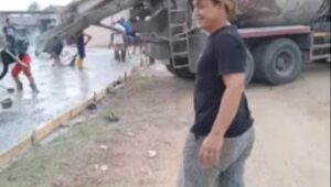 Jalan AJE KENDOR Pemersatu Bangsa Di Kota Serang Dibangun Secara Swadaya