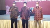 Diskusi Publik Dalam Webinar  ‘Keadilan Dalam Pembiayaan Kesehatan’