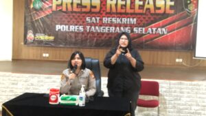 Satreskrim Polres Tangsel Bekuk 5 Pelaku Mengaku Anggota Polisi Melakukan Curas ATM Korban Sebesar 6,1 Juta Rupiah