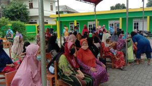 PT NFU Bersama Puskesmas Curug Adakan Bakti Sosial Kesehatan Untuk Warga Kampung Kadu