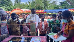 Pertepatan Dengan Hari Kesehatan Nasional ke 57 Tahun, Puskesmas Ayamaru Timur Di Resmikan