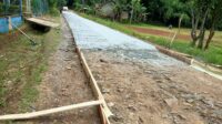 Proyek Rabat Beton Desa Tamanjaya Di Soal
