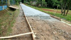 Proyek Rabat Beton Desa Tamanjaya Di Soal