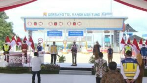 Presiden Jokowidodo Resmikan Jalan Tol Serpan Seksi Satu Sepanjang 26,5 KM